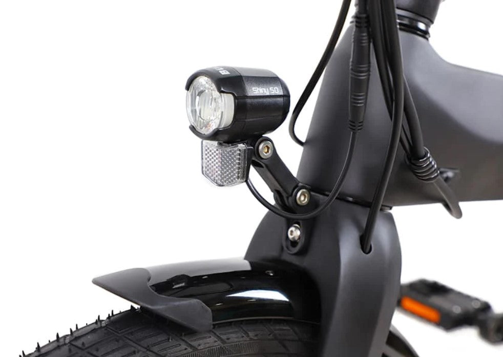 Eole S electric bike handlebar with integrated digital display and ergonomic grips for user convenience.