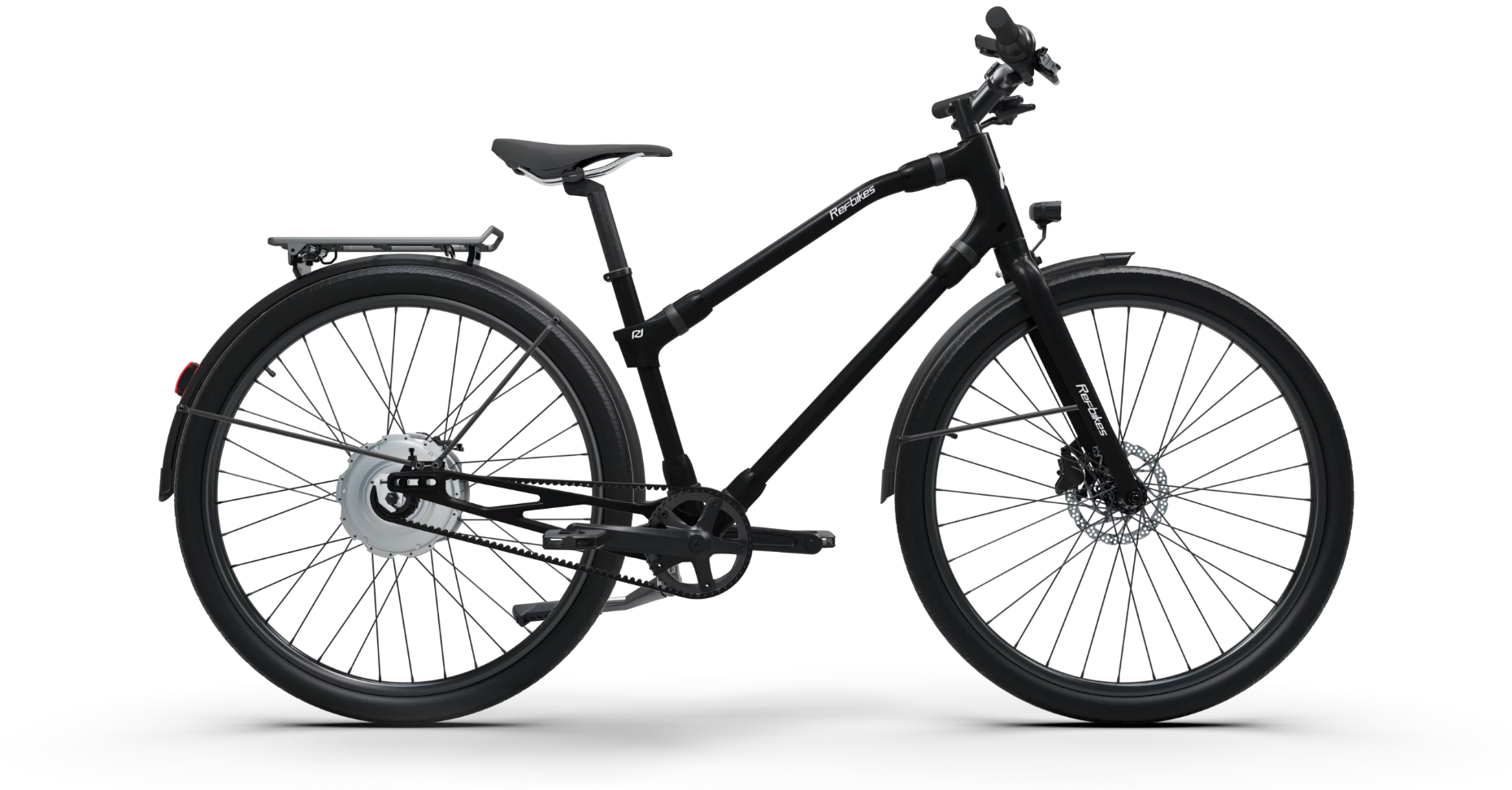 Ref Urban Boost bike in classic black with advanced features for the urban cyclist.