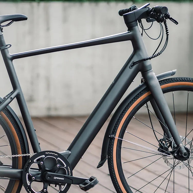 Sleek Aluminum Frame